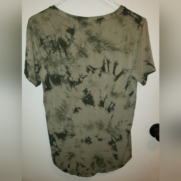 Old navy women's top - Picture 2 of 3